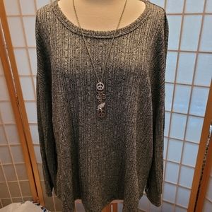 Studio woman sweatshirt